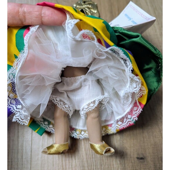 Vintage Madame Alexander Brazil Girl Doll with Wrist Tag 8" No Box - Picture 5 of 7